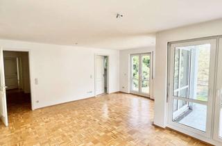 Wohnung kaufen in 01259 Kleinzschachwitz, 3-Zimmer Wohnung mit 2 Balkonen! Frei ab 12-2027! TG Stellplatz! Direkt an der Elbe!