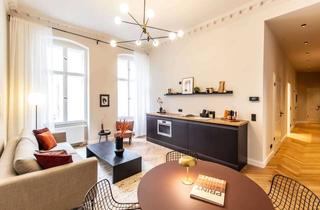 Wohnung kaufen in Torstraße 220d, 10115 Mitte, Erstbezug nach hochwertiger Design-Sanierung: Stilvolle 2,5-Zimmer-Altbauwohnung in der Torstraße