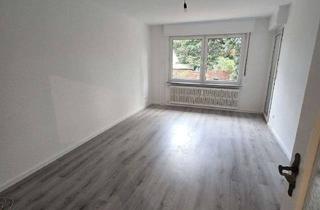 Wohnung mieten in Waldstraße 19, 07613 Crossen, Hochwertige 2-Zimmer-Wohnung mit Balkon in der Waldstraße 3. OG, Crossen an der Elster