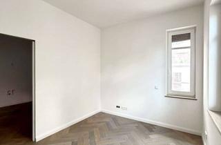 Wohnung mieten in Adolf-Martens-Straße, 12205 Lichterfelde, Exklusive 2-Zimmer-Altbauwohnung mit Balkon in begehrter Berliner Villenlage