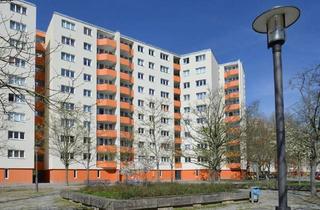 Wohnung mieten in Tirschenreuther Ring 22, 12279 Marienfelde, Sanierte Wohnung sucht Nachmieter!