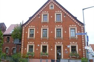 Wohnung mieten in 90453 Reichelsdorf, Großzügige 4-Zimmer-Wohnung in Nürnberger Gründerzeithaus — Holzbalkendecken, Balkon, Carport