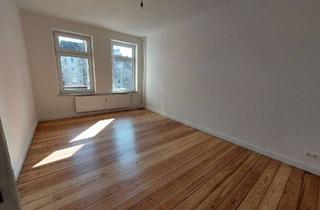 Wohnung mieten in Vinetaplatz, 24143 Gaarden-Ost, Erstbezug nach Kernsanierung: Helle 3-Zimmer-Altbauwohnung mit großer Wohnküche & 2 Balkonen