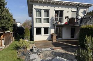 Wohnung mieten in Berggasse 31, 72762 Reutlingen, Helle und großzügige Wohnung zu vermieten! EBK, Garage, Arbeitszimmer, Terrasse, Garten...