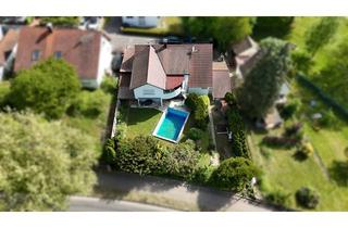 Haus kaufen in 74226 Nordheim, 2-Familienhaus mit viel Potential und eigenem Pool im Garten