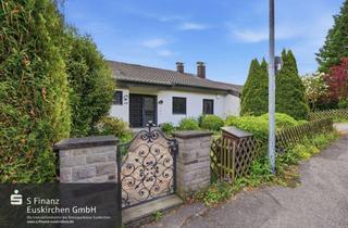 Haus kaufen in 53902 Bad Münstereifel, Bad Münstereifel: Zweifamilienhaus mit traumhaftem Blick, großes Grundstück und Ausbaupotenzial!