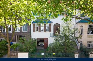 Villa kaufen in 30625 Kleefeld, Stadtvilla im Philosophenviertel mit attraktivem Entwicklungspotenzial