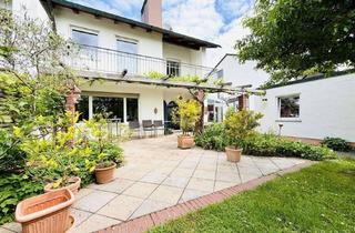 Haus kaufen in 82272 Moorenweis, Familientraum in Moorenweis - Liebevoll renoviert! Wintergarten, Traumgarten & viel Platz