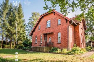 Haus kaufen in 18276 Gülzow-Prüzen, Historisches Haus am See // 8 Zimmer // 4.246m² Grundstück // Sanierungsbedarf im Innenbereich