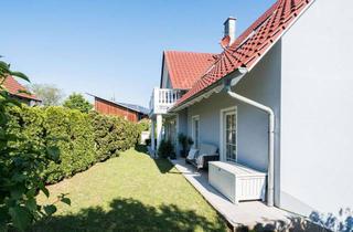 Haus kaufen in 90587 Veitsbronn, Jetzt einziehen! Modernes Zweifamilienhaus mit viel Platz und schönem Garten in Veitsbronn