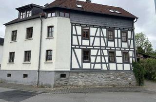 Haus kaufen in Oberdorfstr. 49, 65604 Elz, Rarität in Elz bei Limburg! Gepfl. 1-2 FH mit gr. Grundstück, Innenhof, Scheune u. Remise,