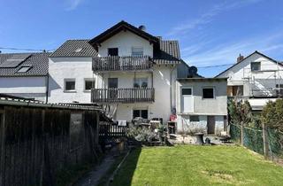 Haus kaufen in 63694 Limeshain, Attraktives Wohnensemble mit zwei Häusern und vier Wohneinheiten in Feldrandlage von Limeshain