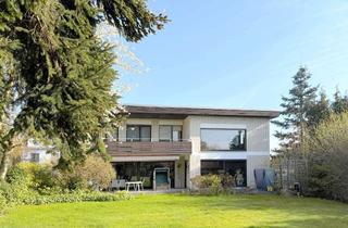 Haus kaufen in 34128 Harleshausen, Harleshausen/Höhenlage nähe Habichtswald Feudales 1-2 Familienhaus mit traumhaft schönem Grundstück