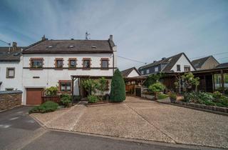 Haus kaufen in 56332 Dieblich, Zweifamilienhaus auf dem schönen Dieblicher-Berg
