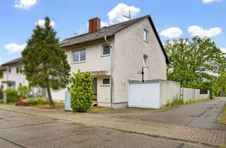 Haus kaufen in 76297 Stutensee, Sanierungsbedürftiges Reihenendhaus mit Garten und viel Potenzial in Stutensee-Friedrichstal