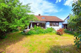 Einfamilienhaus kaufen in Veit-Stoß-Straße 8a, 91315 Höchstadt, Einfamilienhaus mit Bungalow-Charakter, Südgarten, Sauna, Garage und Einlieger-Potenzial