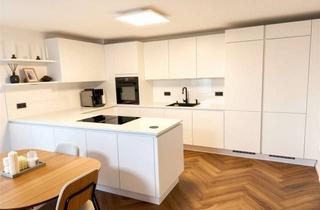 Wohnung kaufen in 51429 Bergisch Gladbach, Hochwertig modernisierte Wohnung mit Terrasse