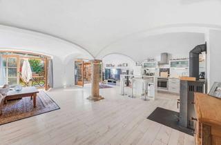 Wohnung kaufen in 83370 Seeon, Exklusives Wohnen zwischen Geschichte, Garten und See