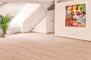 Lofts mieten in 76133 Innenstadt-West, Karlsruhe City: Schöne Loftwohnung mit 3 Räumen im Hinterhaus des legendären MONINGERHAUS
