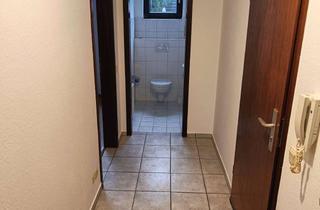 Wohnung mieten in 53639 Königswinter, Gepflegte Erdgeschosswohnung mit drei Zimmern und Terasse.