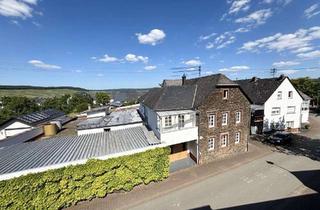 Haus kaufen in 54518 Osann-Monzel, Traditionelles Winzeranwesen mit zwei Einfamilienhäusern, Nebengebäuden und 1.455 m² Grundstück