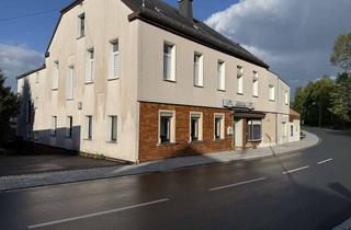 Mehrfamilienhaus kaufen in 95233 Helmbrechts, Großzügiges Wohn- und Geschäftshaus mit viel Potenzial – Ausbau zu Mehrfamilienhaus möglich |