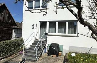 Haus kaufen in Bachweg, 61273 Wehrheim, Großzügiges Familienhaus mit Garten und Garage in ruhiger Ortskernlage