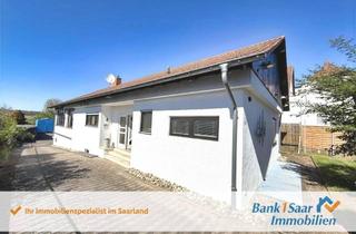 Haus kaufen in 66424 Homburg, Stadt Homburg: Gepflegter Bungalow mit Baugrund & Gewerbepotenzial - viel Fläche in Haus und Hof!