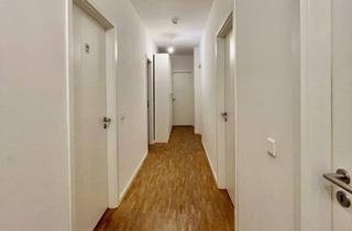 Wohnung kaufen in Treskowallee, 10318 Berlin, Wohnen mit eigenem Garten! Geräumige 4-Zimmer-Erdgeschosswohnung mit zwei Bädern in Berlin Karlshorst