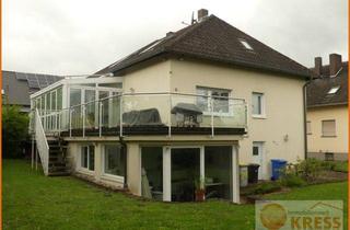 Einfamilienhaus kaufen in 63628 Bad Soden-Salmünster, Großzügiges Wohlfühlzuhause: Großzügige Räume mit Kamin, hellem Wintergarten und sonnigem Balkon!