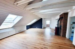 Wohnung kaufen in Cranachstraße, 69257 Wiesenbach, Gepflegte 3,5-Zi-Eigentumswohnung (DG) mit großzügiger Loggia
