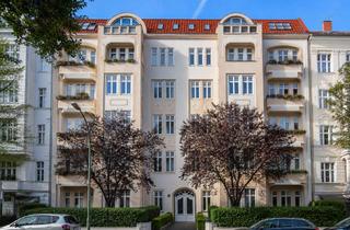Wohnung kaufen in Ansbacher Str. 60, 10777 Schöneberg, Repräsentative Altbauwohnung nahe KaDeWe – ruhige Seitenflügellage in Berlin-Schöneberg
