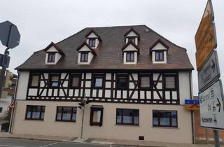 Wohnung kaufen in Forchheimer Straße, 91083 Baiersdorf, Denkmal-Highlight nahe Erlangen: Großzügige 5-Zimmer-Wohnung mit hohem Steuerspar-Potenzial!