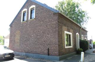 Doppelhaushälfte kaufen in 47447 Moers, CHARMANT UND BEZAHLBAR Doppelhaushälfte mit Garage und großzügigen Grundstück