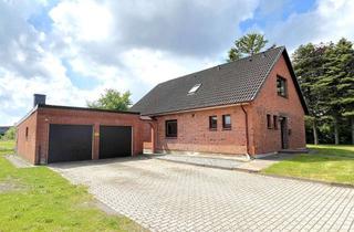 Einfamilienhaus kaufen in 25585 Lütjenwestedt, Solides Einfamilienhaus auf großem Grundstück mit Doppelgarage und Nebengebäude in Lütjenwestedt