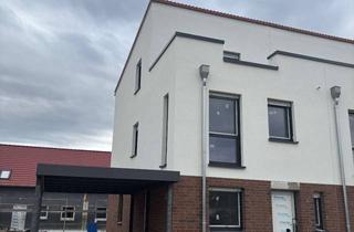 Haus mieten in 30926 Seelze, Modernes Reihenendhaus mit Dachterrasse & Top-Anbindung nach Hannover