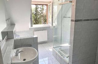 Wohnung mieten in Theodor-Wagne Strasse, 79761 Waldshut-Tiengen, Ansprechende und gepflegte 2,5-Raum-DG-Wohnung mit Einbauküche in Waldshut