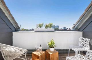 Wohnung kaufen in Gerichtstraße, 13347 Berlin, Berlin - Charmante Dachgeschosswohnung mit Terrasse und Abendsonne