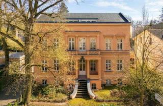 Wohnung kaufen in 14469 Potsdam, Potsdam - Historischer Charme in Bestlage - Beeindruckende Altbauwohnung mit Balkon