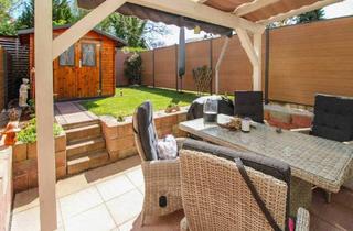 Reihenhaus kaufen in 75233 Tiefenbronn, Tiefenbronn - Sonnenenergie trifft Wohnqualität - Stilvolles Reihenhaus mit Ausbaupotenzial und Charme