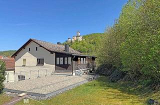 Haus kaufen in Keltenweg 2, 85110 Kipfenberg, Kipfenberg - Wohnhaus mit 2 Wohneinheiten und Doppelgarage in zentraler Ortsrandlage mit traumhaftem Ausblick