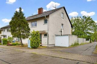 Haus kaufen in 76297 Stutensee, Stutensee - Sanierungsbedürftiges Reihenendhaus mit Garten und viel Potenzial in Stutensee-Friedrichstal