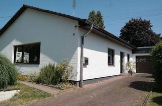 Einfamilienhaus kaufen in 53809 Ruppichteroth, Ruppichteroth - Freistehendes Haus mit tollem Garten und zwei Terrassen