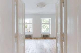 Wohnung kaufen in 10961 Kreuzberg, Bezugsfreie Altbauwohnung mit Parkettboden In gefragter Kiezlage