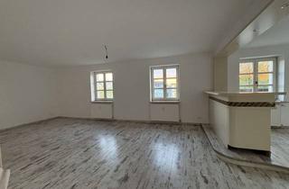 Wohnung kaufen in 58507 Lüdenscheid, Charmante 3,5-Zimmer-Dachgeschosswohnung mit Balkon und Keller im Herzen von Lüdenscheid.