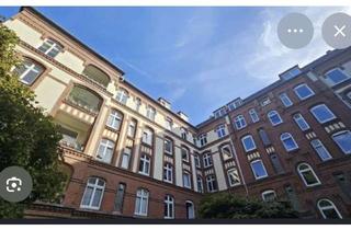 Wohnung kaufen in Brucknerstraße 31, 22083 Barmbek-Süd, Charmante 2-Zimmer-Altbauwohnung mit Balkon in Hamburg-Barmbek Süd