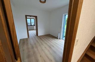 Wohnung mieten in Wahnerstraße 41, 51143 Zündorf, Zuhause mit 3 Zimmern und Balkon in Köln-Zündorf