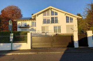 Wohnung mieten in 82327 Tutzing, Stilvolle, 4-Zimmer-Whg. 188 qm mit Garten in sehr ruhiger Lage See-und Bergblick prov.frei