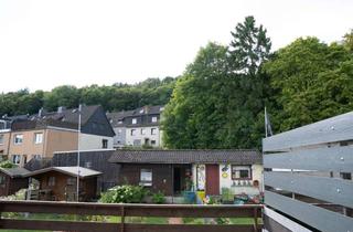 Haus kaufen in 38259 Bad, Reihenmittelhaus mit Anbau, großen Balkon, Terrasse, Garten und Garage in Salzgitter- Bad