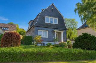 Einfamilienhaus kaufen in 58553 Halver, Freistehendes Einfamilienhaus mit großer Garage und Erweiterungspotential